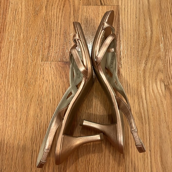 Naturalizer N5 Comfort Rose Gold 2in Heels - Picture 4 of 7